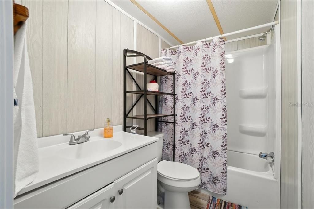 For Sale: $130,000 (2 beds, 2 baths, 980 Square Feet)