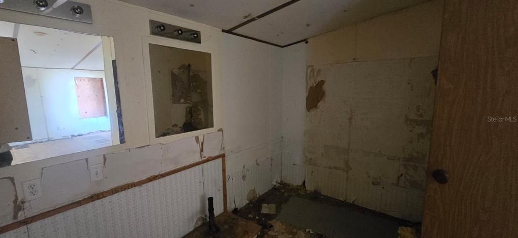 For Sale: $49,500 (3 beds, 2 baths, 1344 Square Feet)