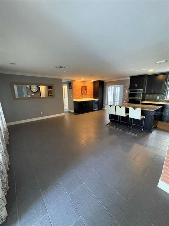 En Venta: $480,000 (3 camas, 2 baños, 1970 Pies cuadrados)