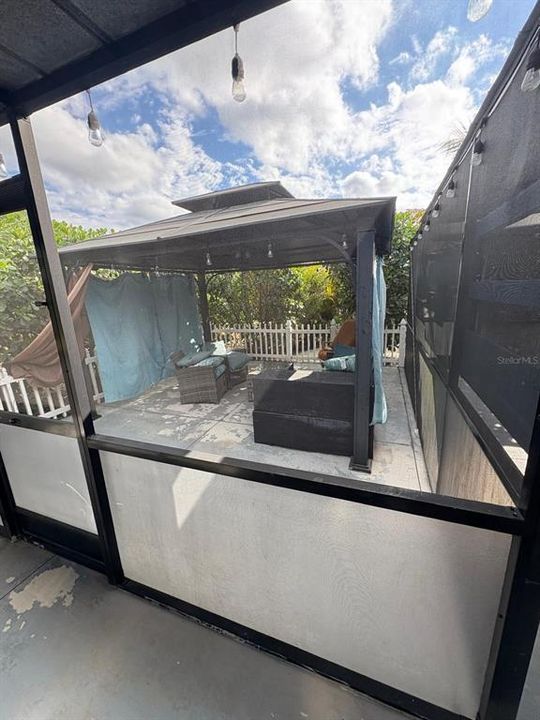 En Venta: $480,000 (3 camas, 2 baños, 1970 Pies cuadrados)