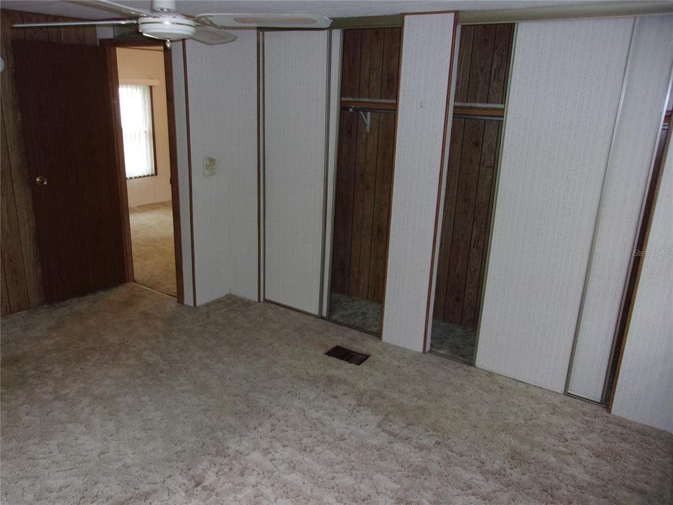 待售: $150,000 (3 贝兹, 2 浴室, 1302 平方英尺)