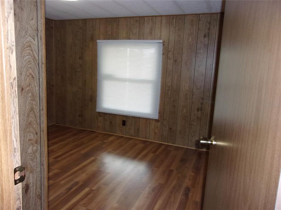 待售: $150,000 (3 贝兹, 2 浴室, 1302 平方英尺)