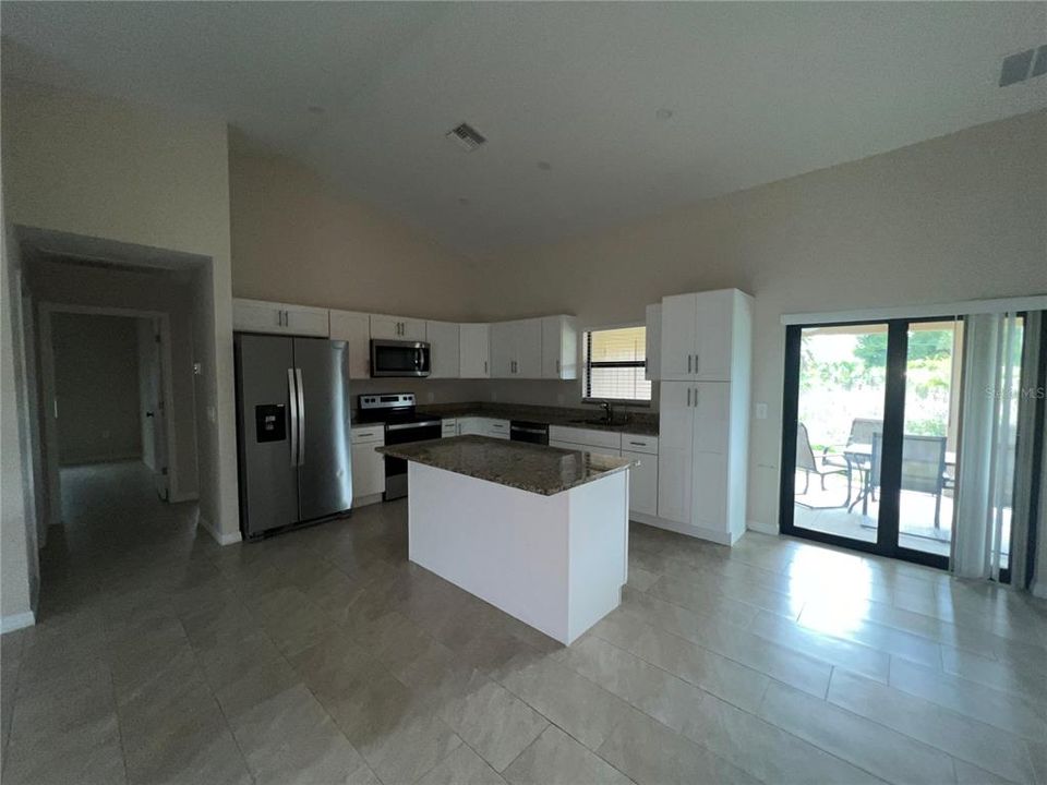 出租: $1,850 (3 贝兹, 2 浴室, 1565 平方英尺)