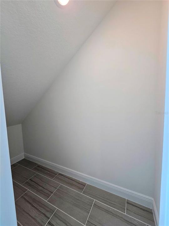 В аренду: $3,000 (4 спален, 2 ванн, 2082 Квадратных фут)