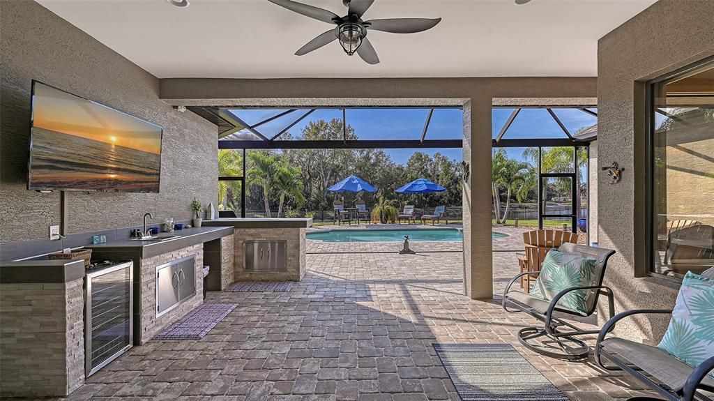 На продажу: $875,000 (4 спален, 2 ванн, 2565 Квадратных фут)