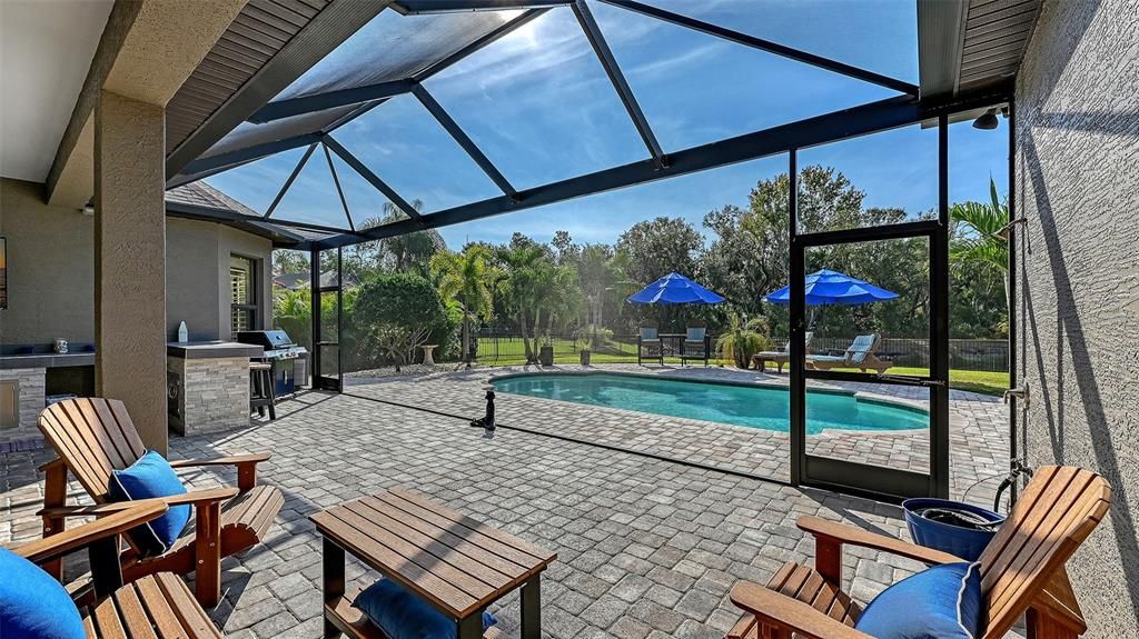 На продажу: $875,000 (4 спален, 2 ванн, 2565 Квадратных фут)