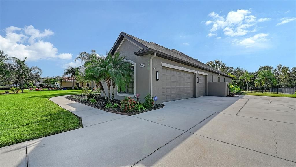 На продажу: $875,000 (4 спален, 2 ванн, 2565 Квадратных фут)