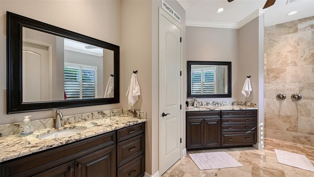 На продажу: $875,000 (4 спален, 2 ванн, 2565 Квадратных фут)