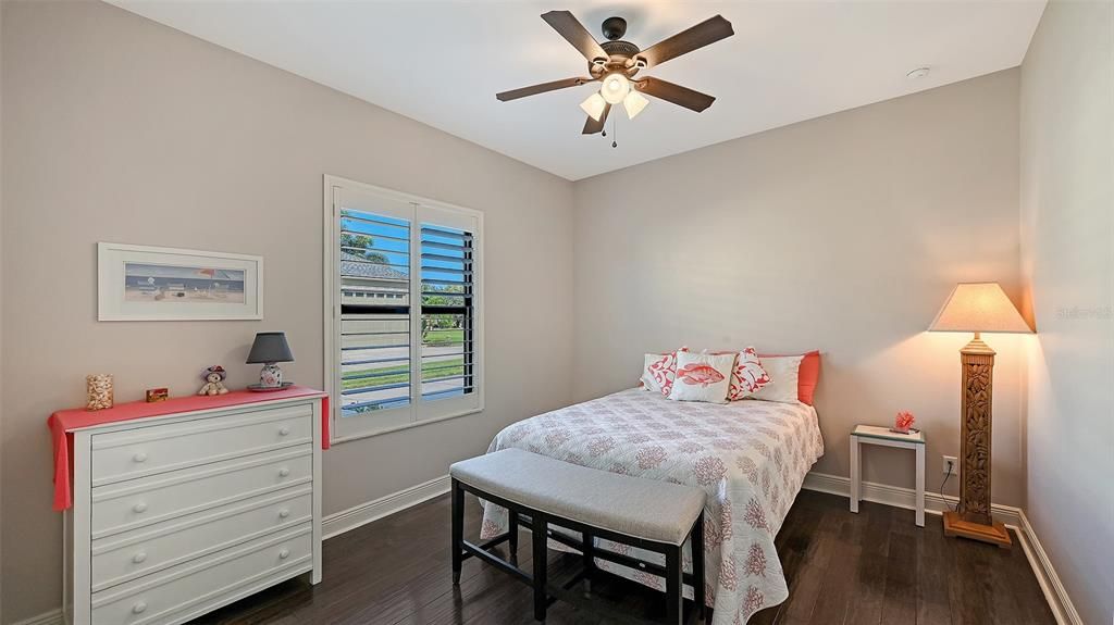 На продажу: $875,000 (4 спален, 2 ванн, 2565 Квадратных фут)