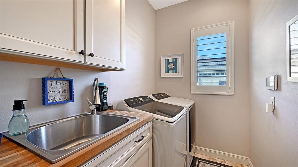 На продажу: $875,000 (4 спален, 2 ванн, 2565 Квадратных фут)