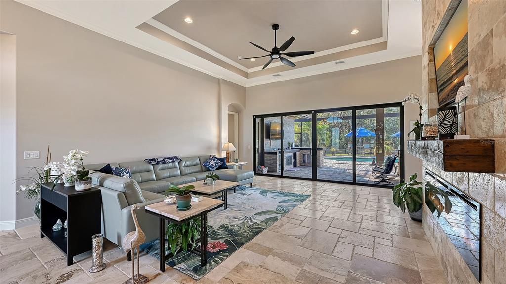 На продажу: $875,000 (4 спален, 2 ванн, 2565 Квадратных фут)