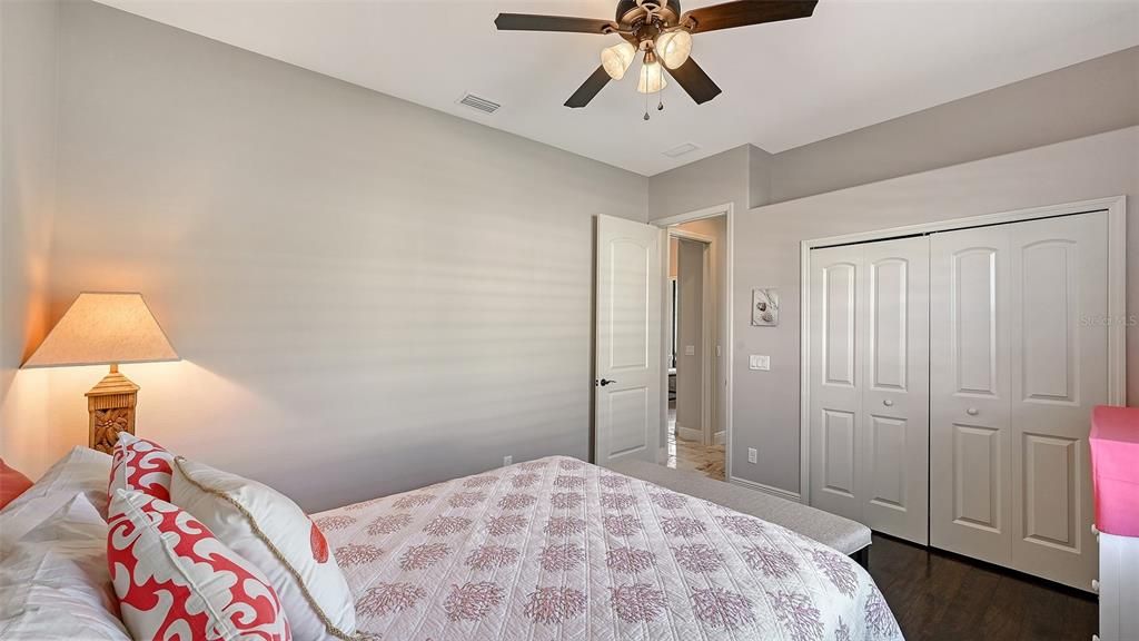 На продажу: $875,000 (4 спален, 2 ванн, 2565 Квадратных фут)