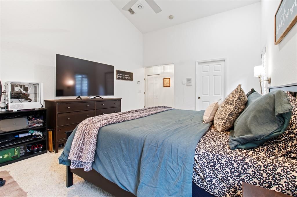 For Sale: $485,000 (4 beds, 2 baths, 2379 Square Feet)