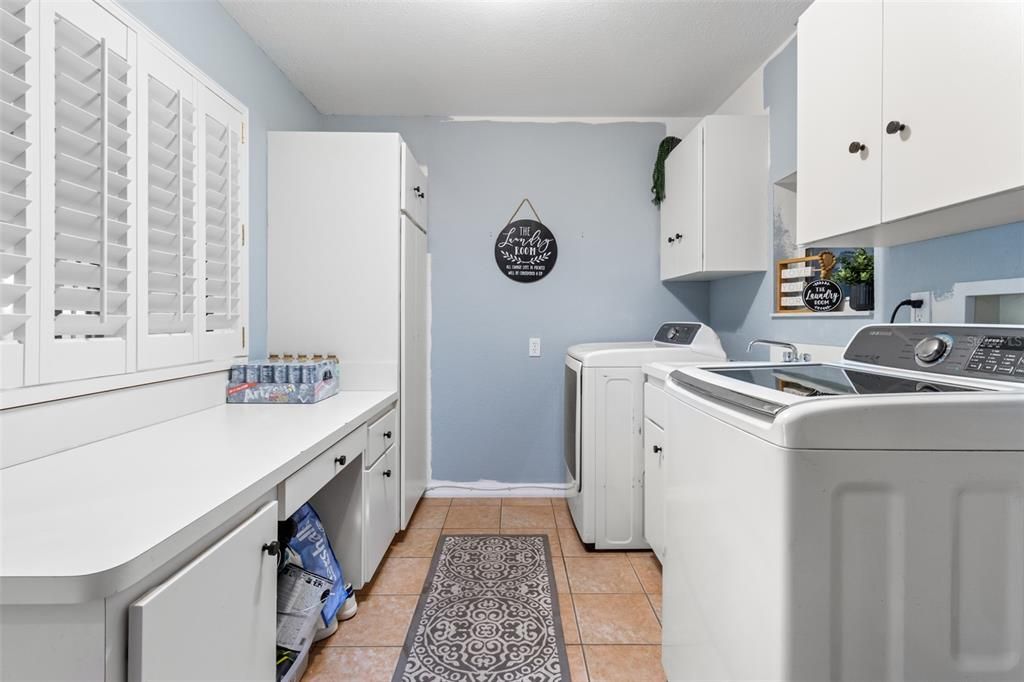 For Sale: $485,000 (4 beds, 2 baths, 2379 Square Feet)