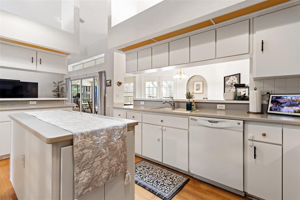 For Sale: $485,000 (4 beds, 2 baths, 2379 Square Feet)