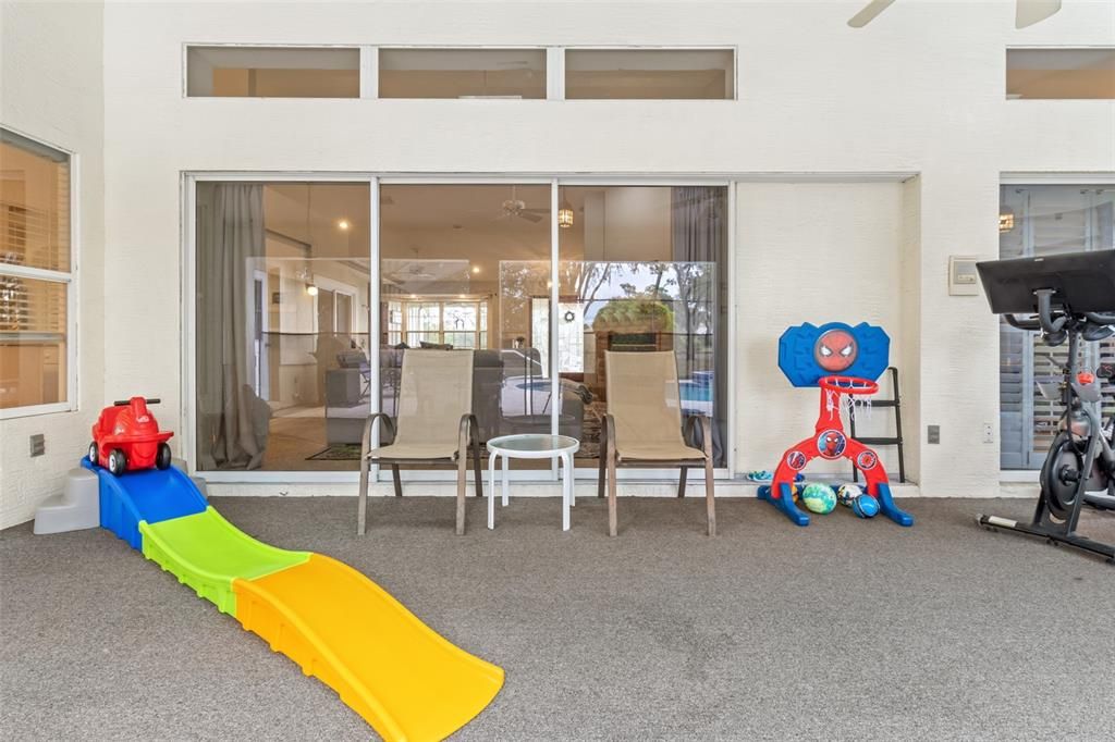 For Sale: $485,000 (4 beds, 2 baths, 2379 Square Feet)