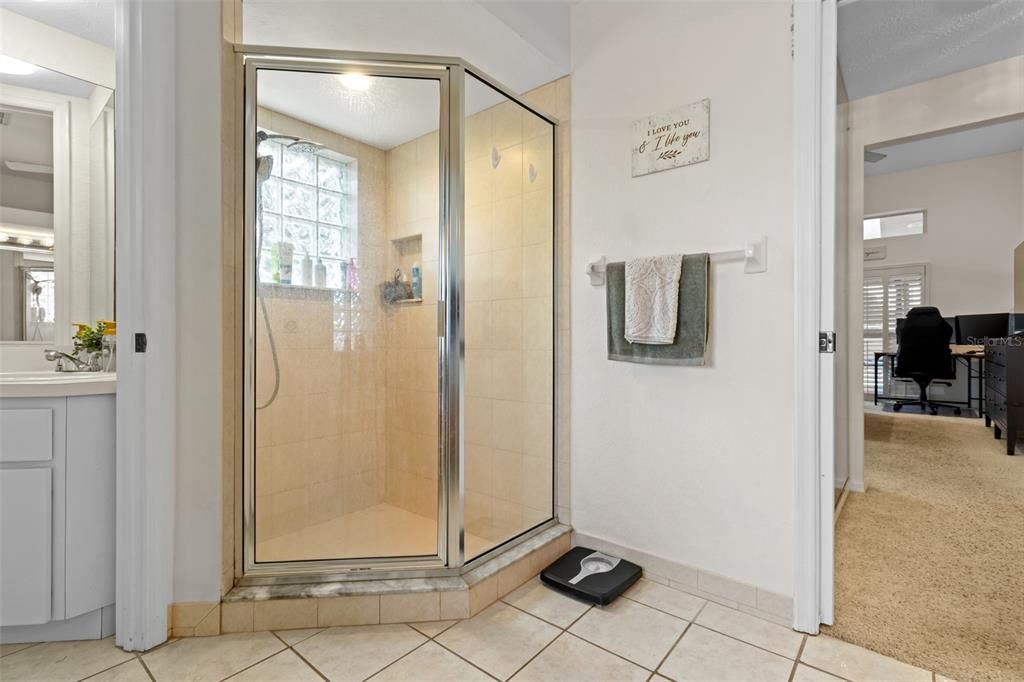 For Sale: $485,000 (4 beds, 2 baths, 2379 Square Feet)