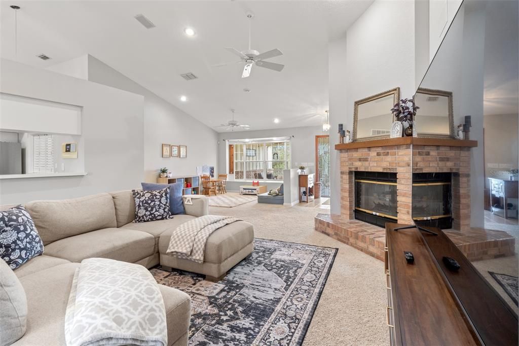 For Sale: $485,000 (4 beds, 2 baths, 2379 Square Feet)