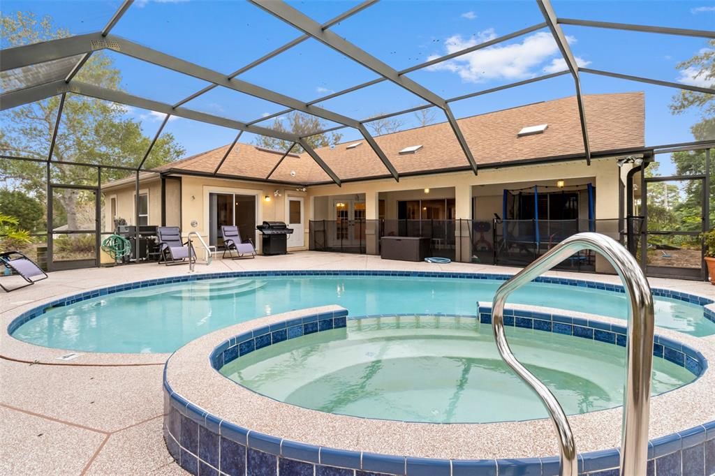 For Sale: $485,000 (4 beds, 2 baths, 2379 Square Feet)