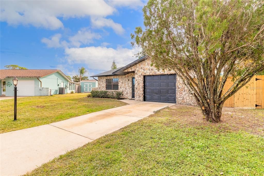 На продажу: $279,900 (2 спален, 2 ванн, 1019 Квадратных фут)