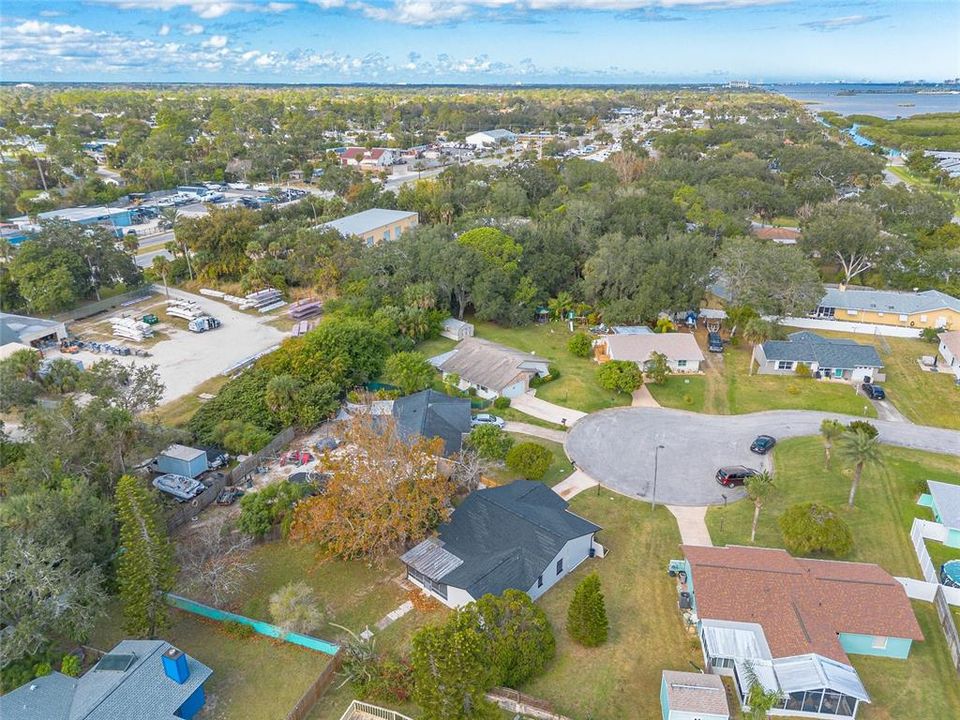 На продажу: $279,900 (2 спален, 2 ванн, 1019 Квадратных фут)