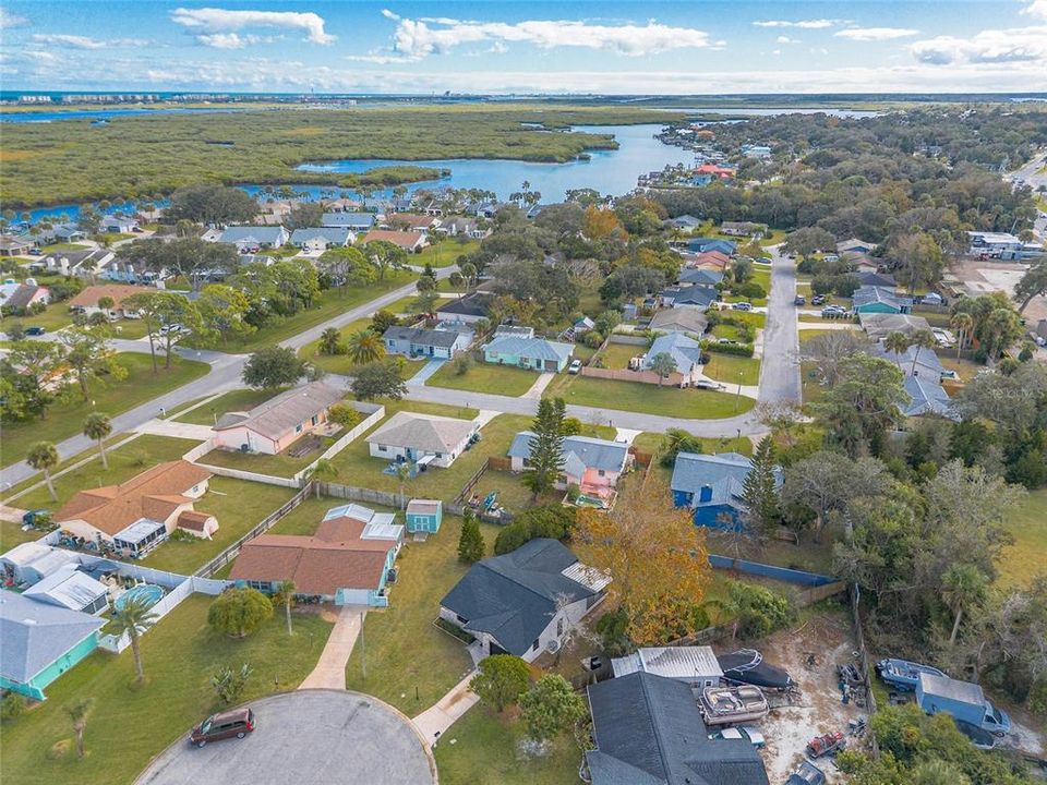 На продажу: $279,900 (2 спален, 2 ванн, 1019 Квадратных фут)