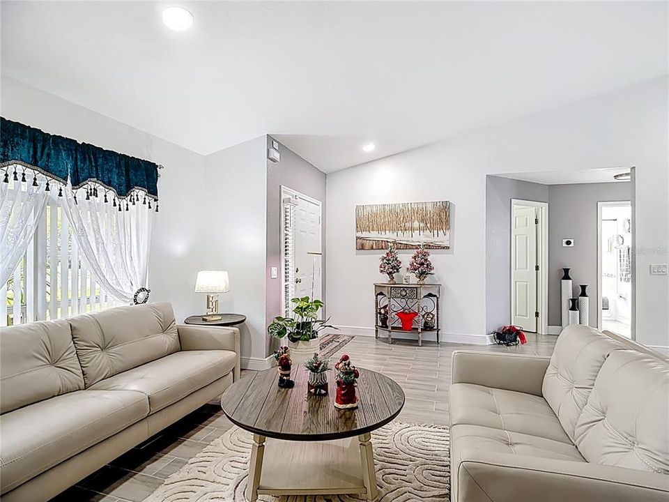 For Sale: $339,999 (3 beds, 2 baths, 1509 Square Feet)