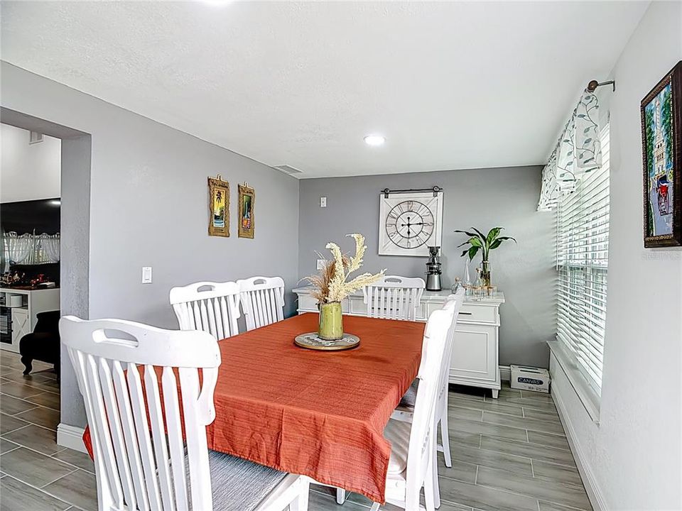 For Sale: $339,999 (3 beds, 2 baths, 1509 Square Feet)