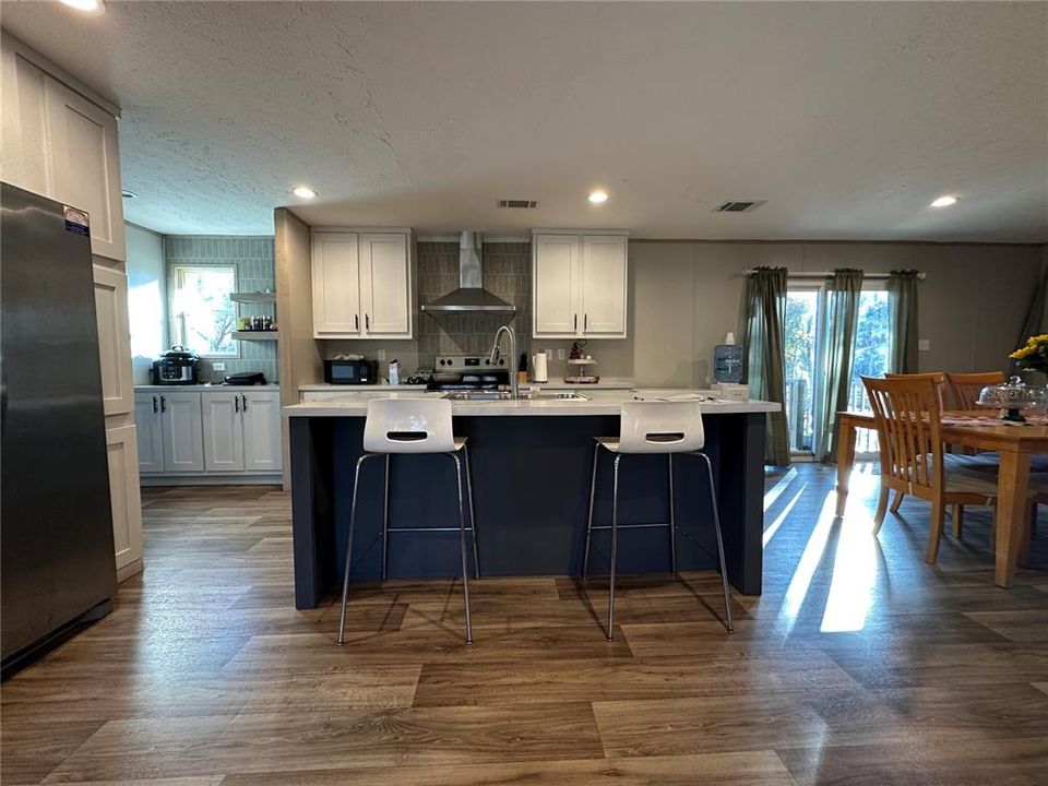 En Venta: $265,000 (4 camas, 2 baños, 1539 Pies cuadrados)