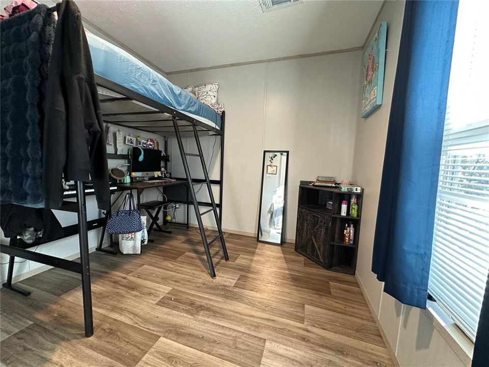 En Venta: $265,000 (4 camas, 2 baños, 1539 Pies cuadrados)