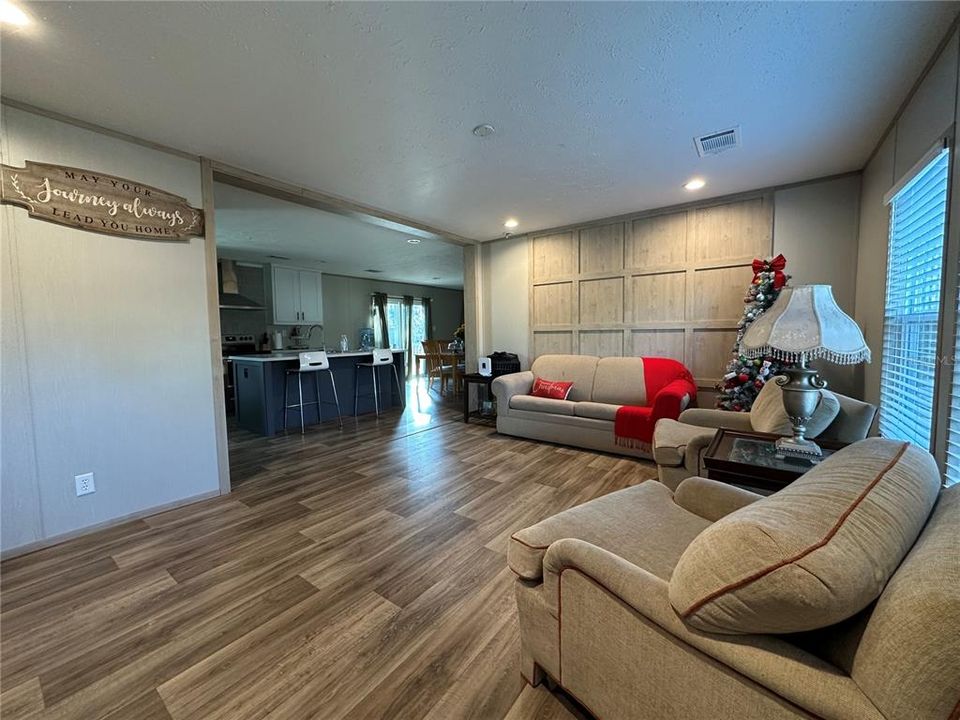 En Venta: $265,000 (4 camas, 2 baños, 1539 Pies cuadrados)