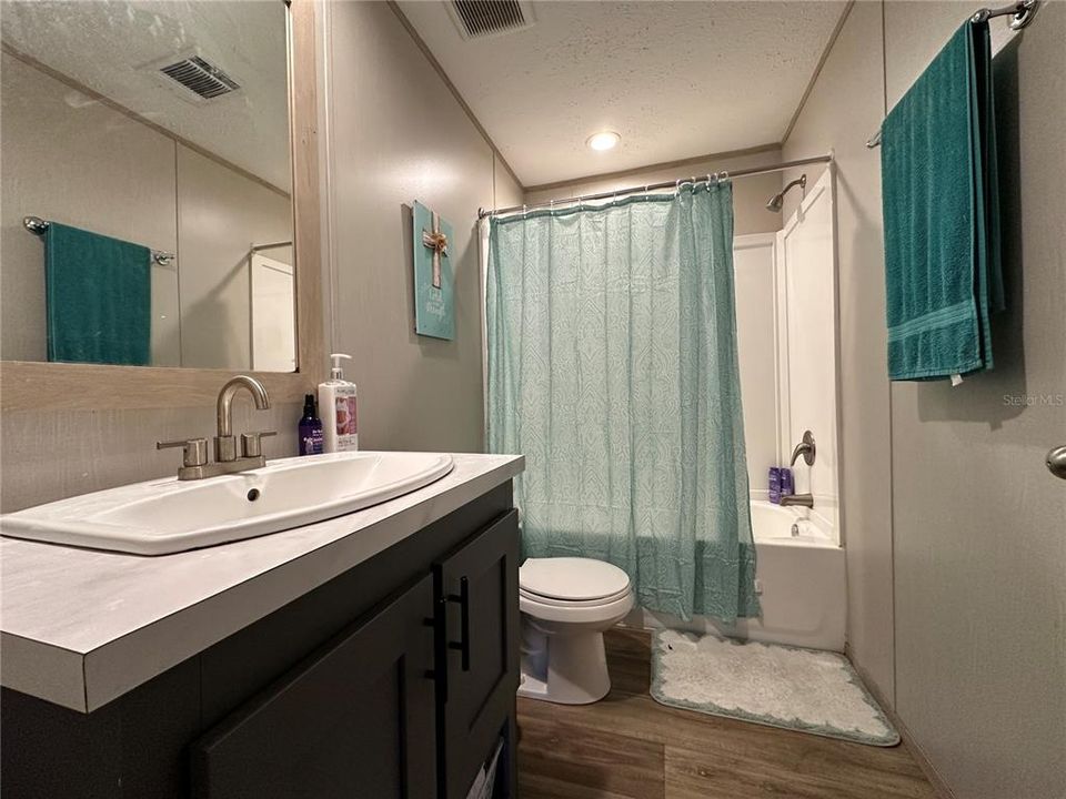 En Venta: $265,000 (4 camas, 2 baños, 1539 Pies cuadrados)