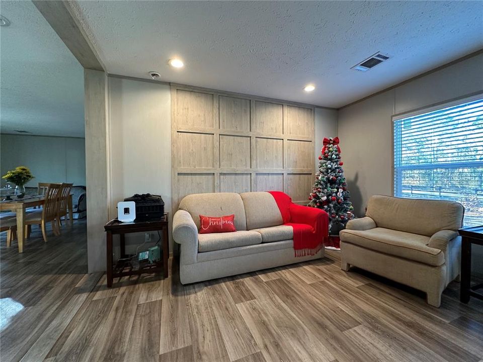 En Venta: $265,000 (4 camas, 2 baños, 1539 Pies cuadrados)