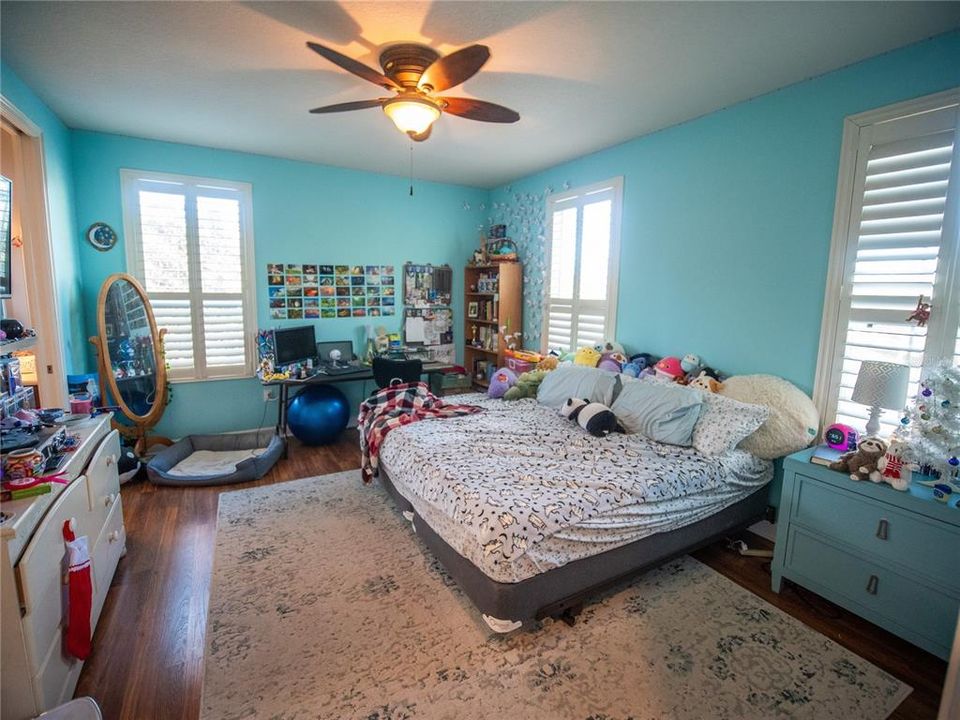 En Venta: $479,900 (3 camas, 3 baños, 3137 Pies cuadrados)