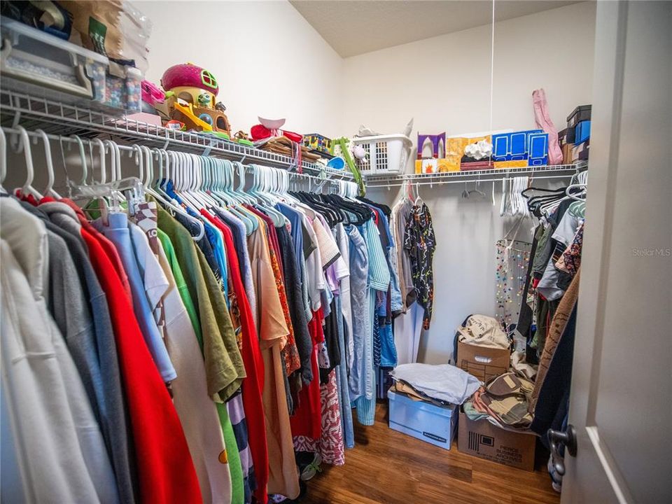 En Venta: $479,900 (3 camas, 3 baños, 3137 Pies cuadrados)