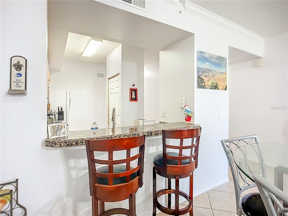 En Venta: $228,000 (2 camas, 2 baños, 1246 Pies cuadrados)