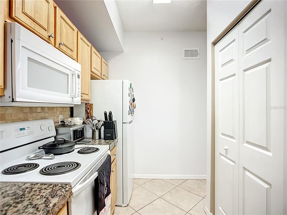 En Venta: $228,000 (2 camas, 2 baños, 1246 Pies cuadrados)