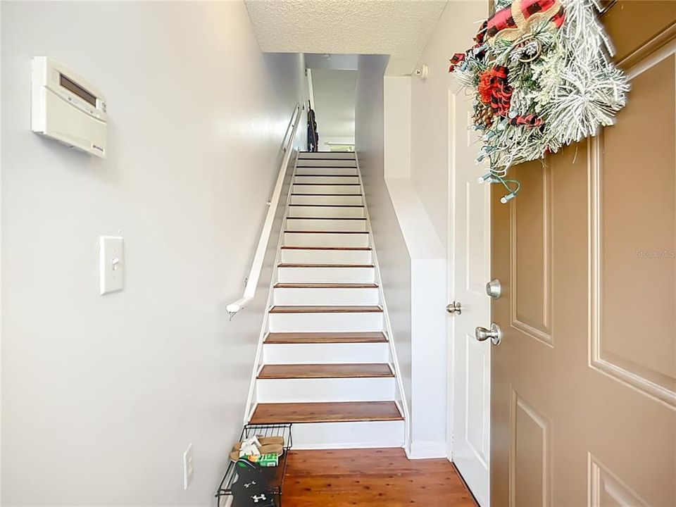 En Venta: $228,000 (2 camas, 2 baños, 1246 Pies cuadrados)