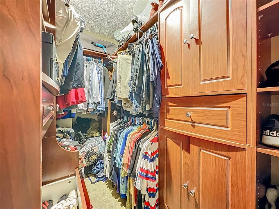 En Venta: $228,000 (2 camas, 2 baños, 1246 Pies cuadrados)