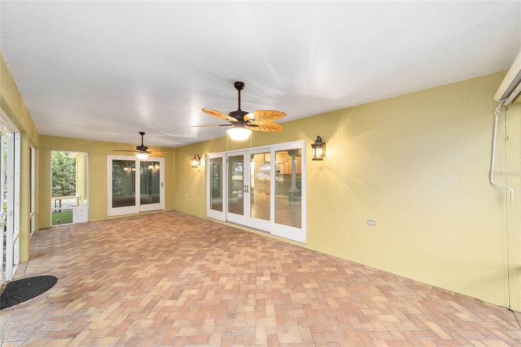 На продажу: $759,000 (3 спален, 2 ванн, 1899 Квадратных фут)