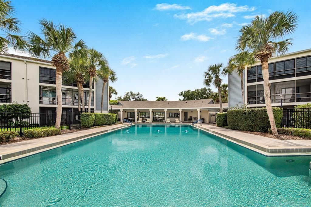 For Sale: $239,500 (2 beds, 2 baths, 1065 Square Feet)