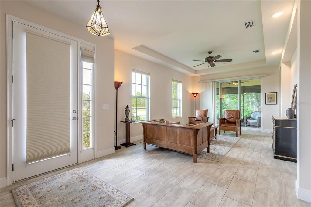 На продажу: $349,000 (2 спален, 2 ванн, 1593 Квадратных фут)