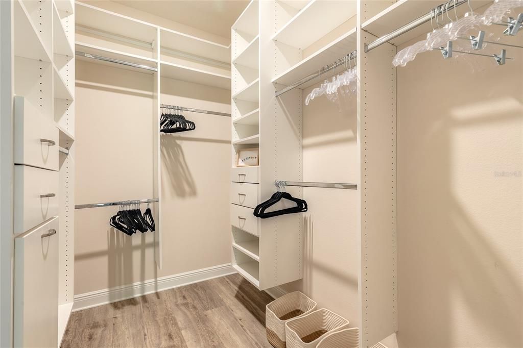 На продажу: $349,000 (2 спален, 2 ванн, 1593 Квадратных фут)