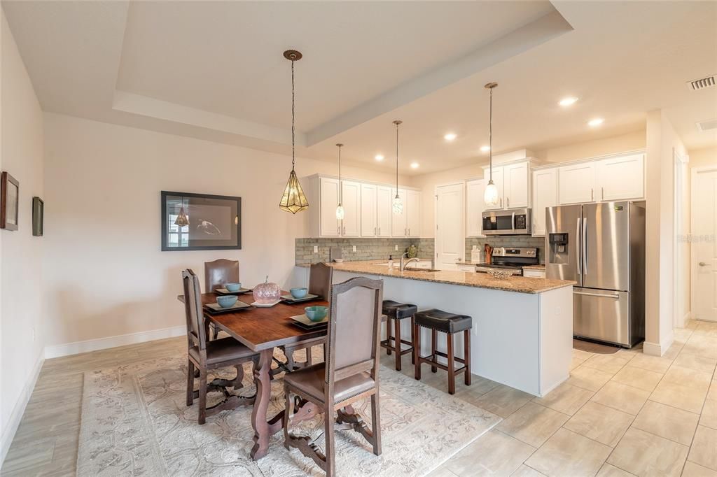 На продажу: $349,000 (2 спален, 2 ванн, 1593 Квадратных фут)