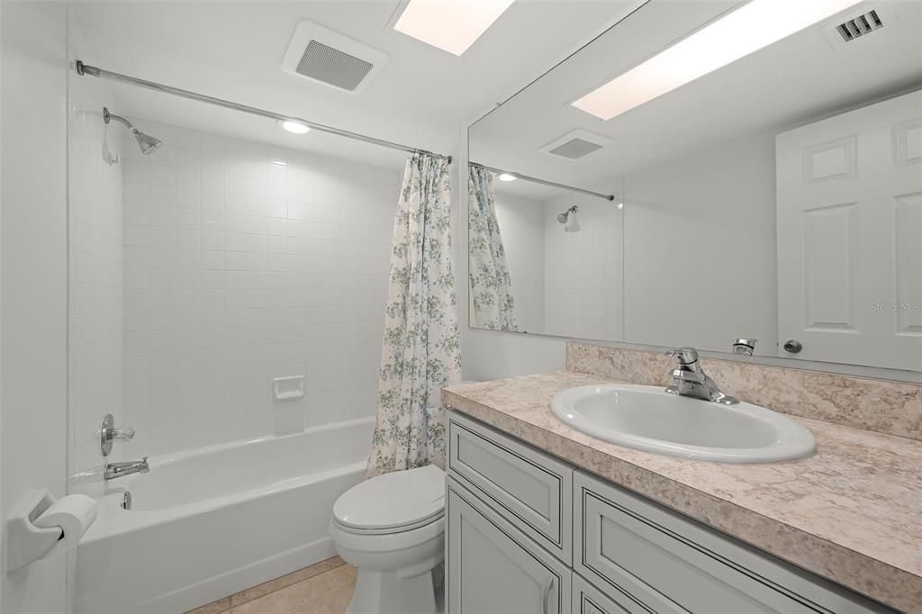 For Sale: $495,000 (2 beds, 2 baths, 1150 Square Feet)