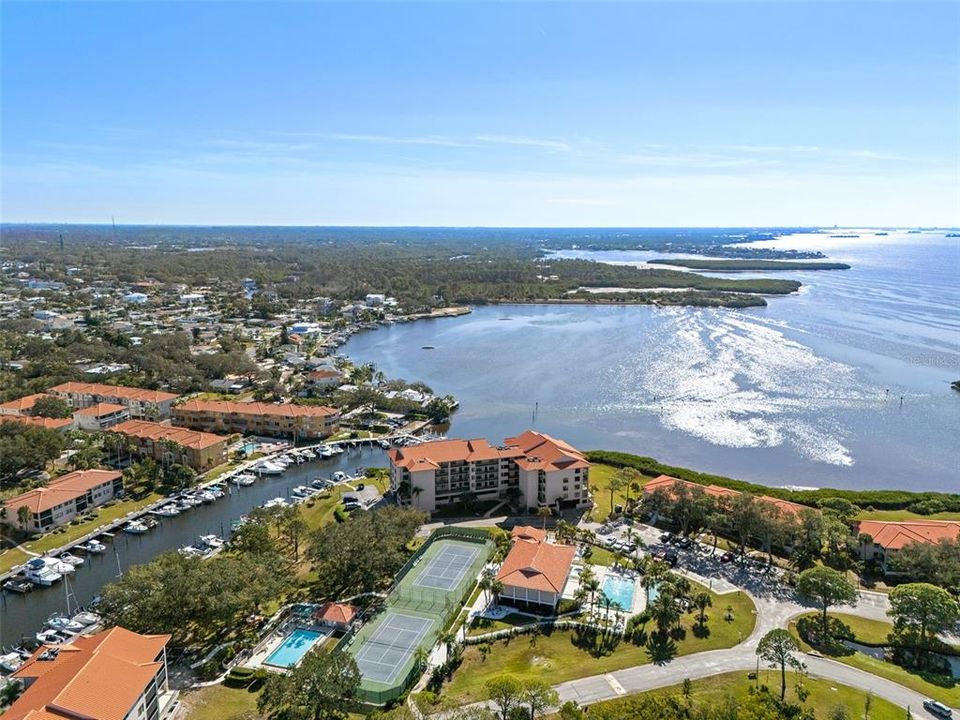 For Sale: $495,000 (2 beds, 2 baths, 1150 Square Feet)