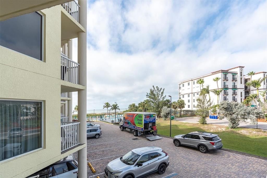 待售: $635,000 (2 贝兹, 1 浴室, 870 平方英尺)