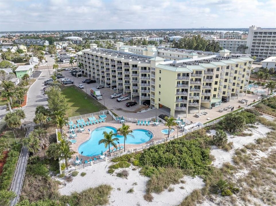 待售: $635,000 (2 贝兹, 1 浴室, 870 平方英尺)