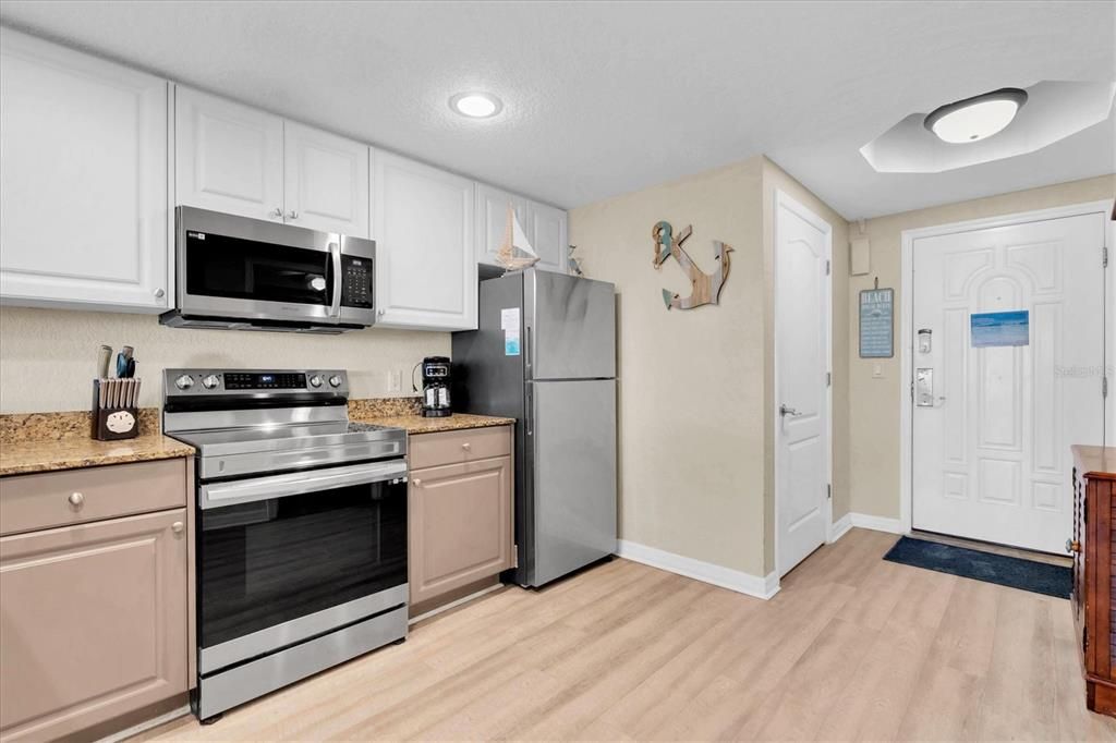 待售: $635,000 (2 贝兹, 1 浴室, 870 平方英尺)