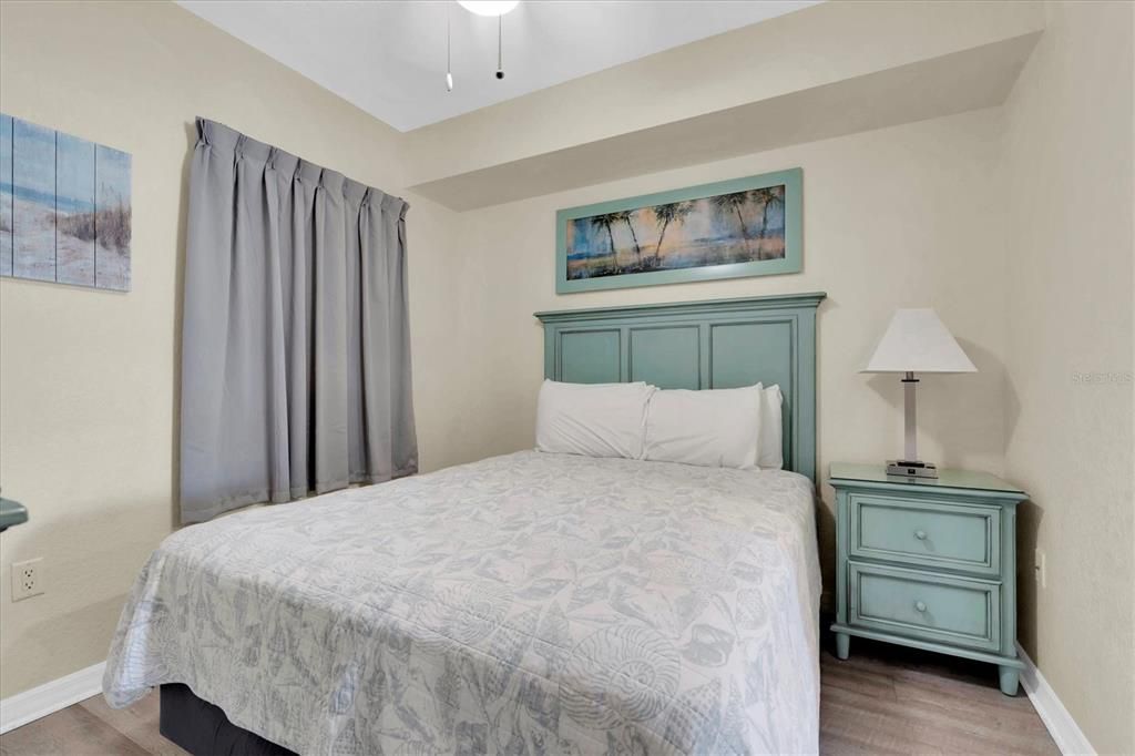 待售: $635,000 (2 贝兹, 1 浴室, 870 平方英尺)